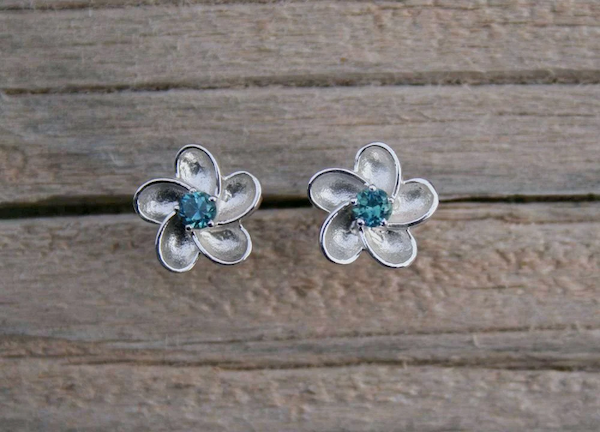 Montana Sapphire Flower Studs
