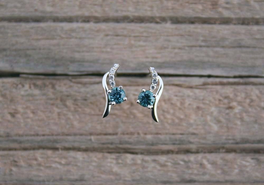 Montana Sapphire Swoop Earrings