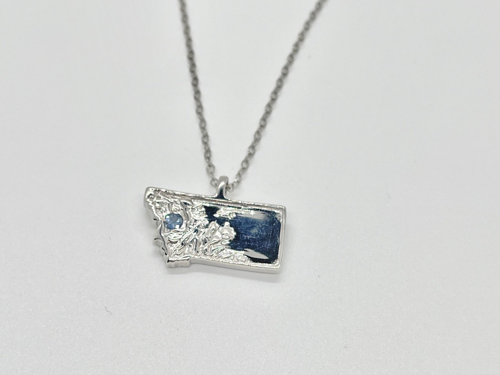 Montana State of Mind Yogo Sapphire Pendant Necklace