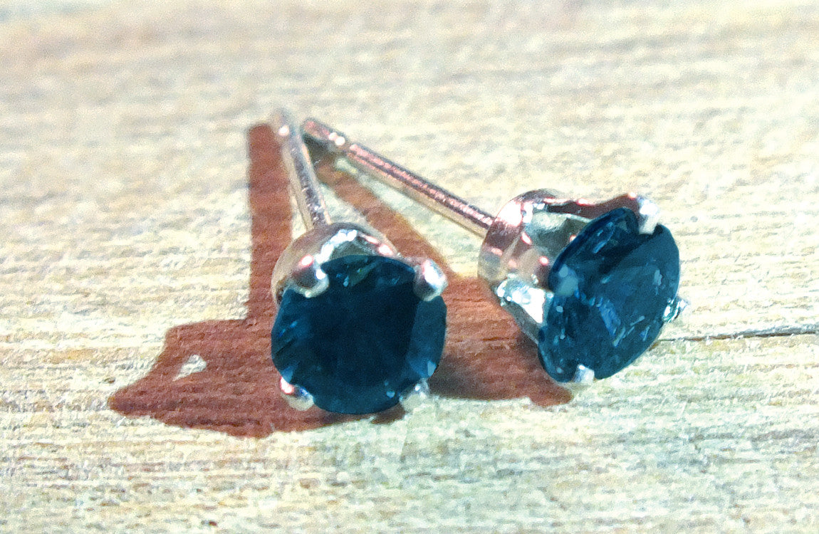 Yogo Sapphire Stud Earrings