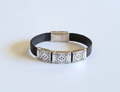 Sqaure Concho Leather Bracelet