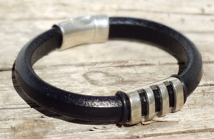 Grizzly Leather Bracelet, Black