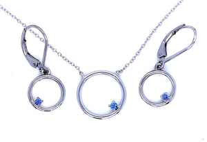 Yogo Sapphire Circle Pendant Necklace