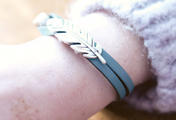 Western Feather Leather Bracelet