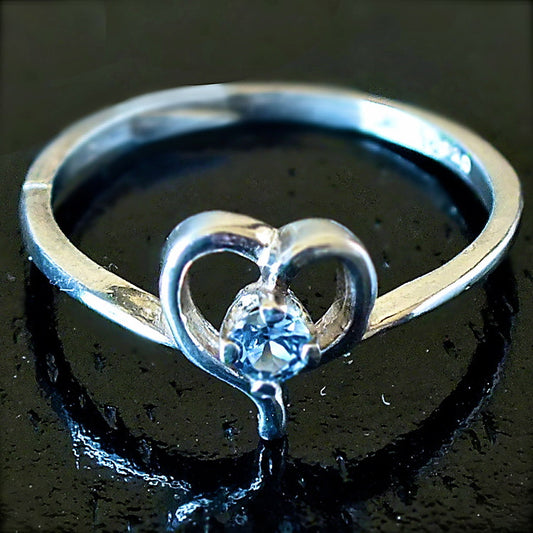 Yogo Sapphire Ring, Sterling Open Heart