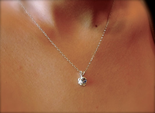 Yogo Sapphire Necklace, 3-Prong Sterling Rose