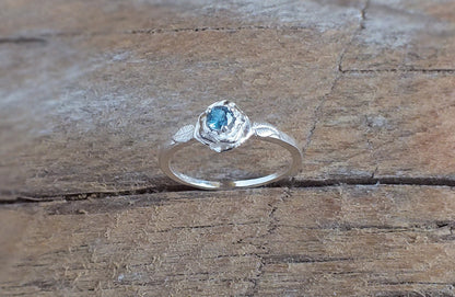 Montana Sapphire Ring, 3-Prong Sterling Rose 