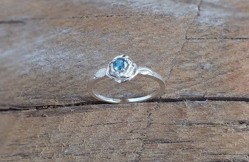 Montana Sapphire Ring, 3-Prong Sterling Rose 