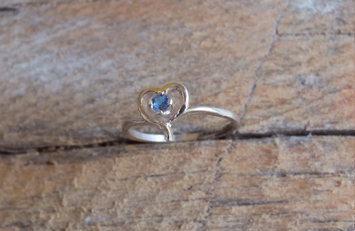 Yogo Sapphire Ring, Sterling Open Heart