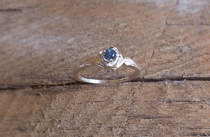 Yogo Sapphire Ring, 3-Prong Sterling Rose